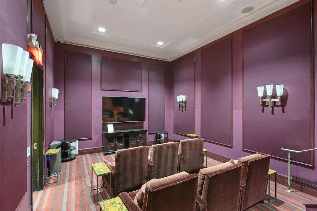 Upscale Comfort Next To Metro And Dining Arlington Exteriör bild